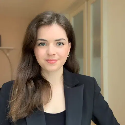 Eloise, Eventmanagerin