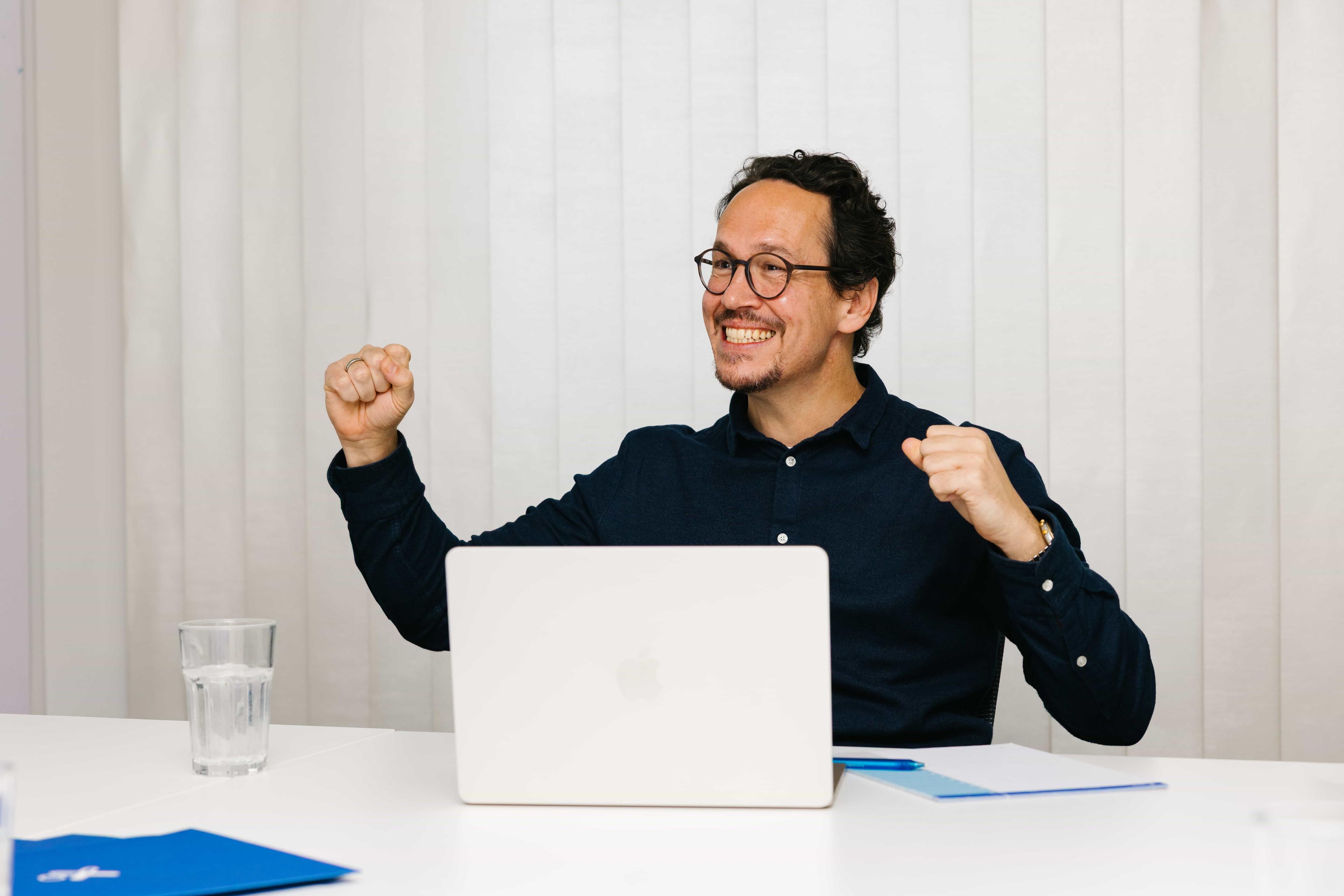 Senior System Engineer Infrastruktur (w/m/d) hero